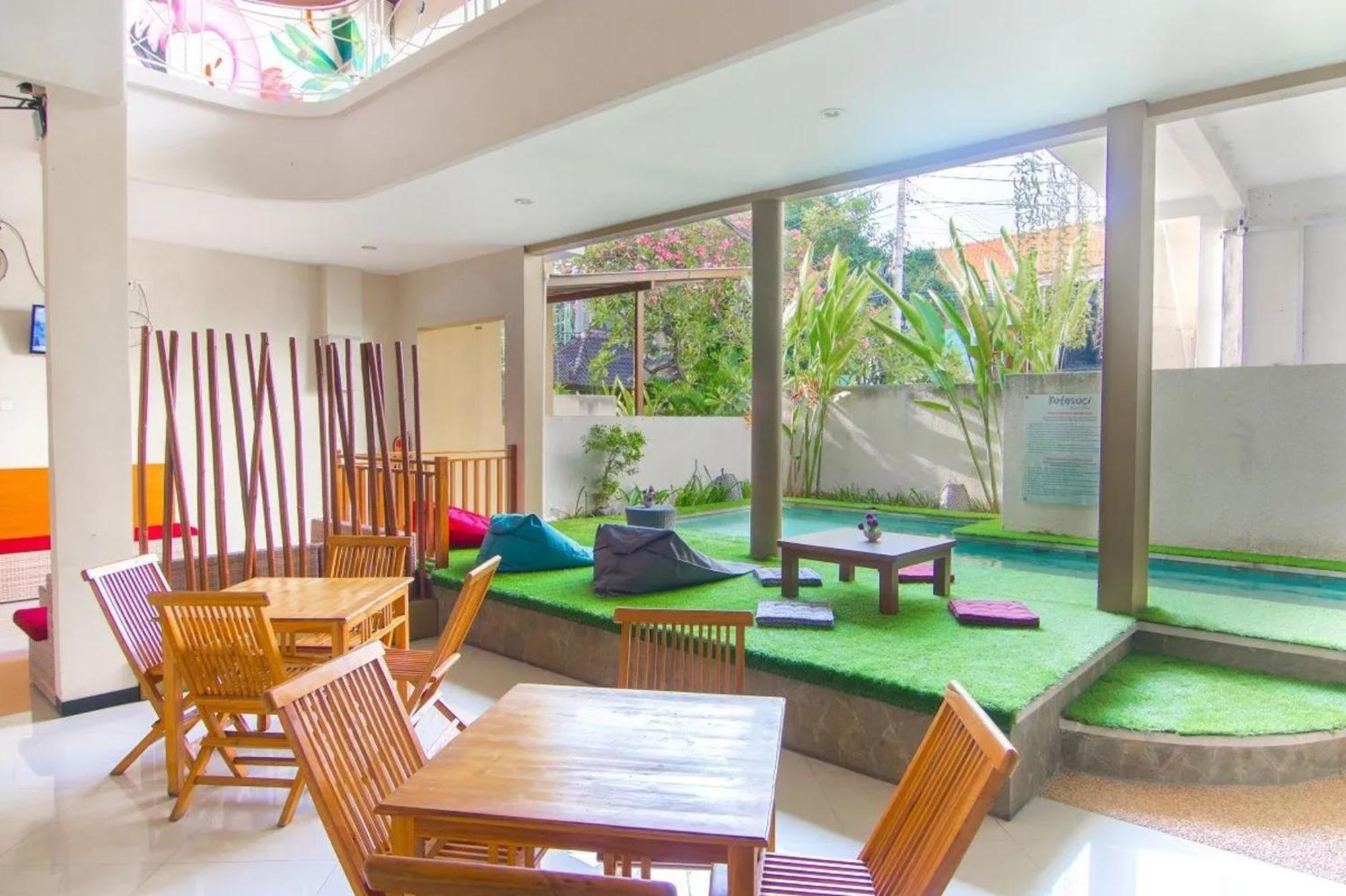 Kuta Suci Guest House Extérieur photo