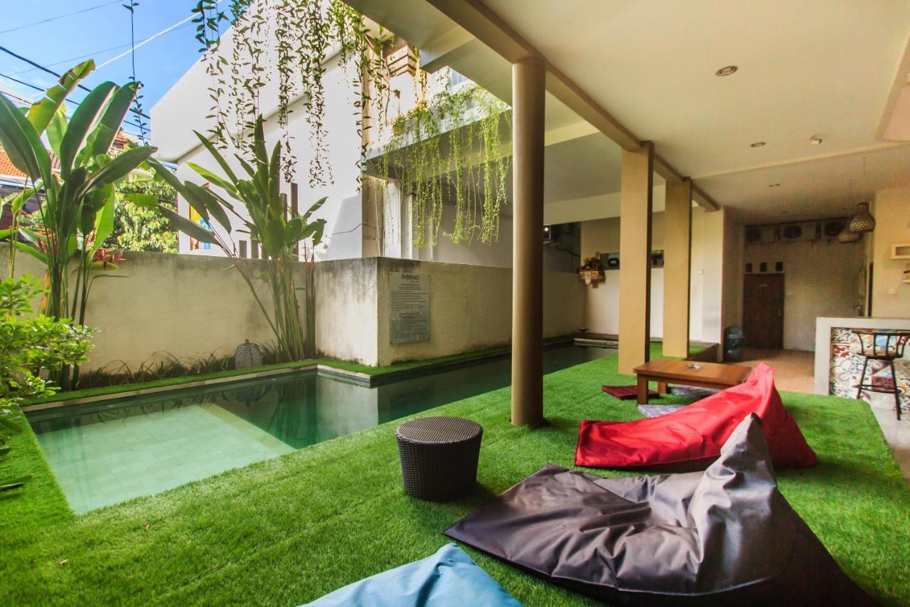 Kuta Suci Guest House Extérieur photo